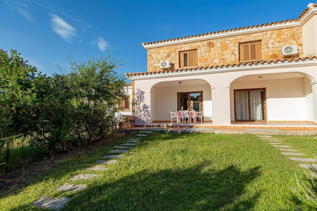 Appartamento Trilocale Vicino Al Centro Di San Teodoro San Teodoro