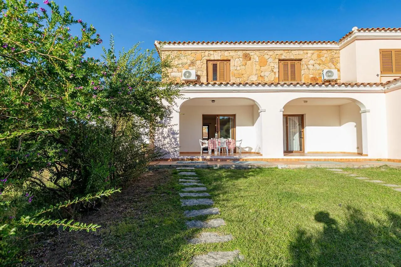 Appartamento Trilocale Vicino Al Centro Di San Teodoro San Teodoro  Apartment