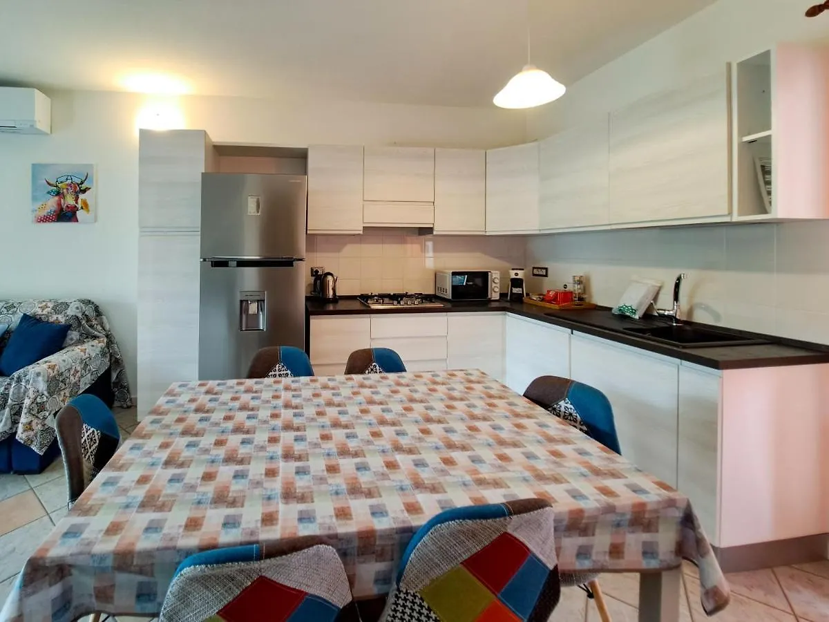 Apartment Appartamento Trilocale Vicino Al Centro Di San Teodoro San Teodoro