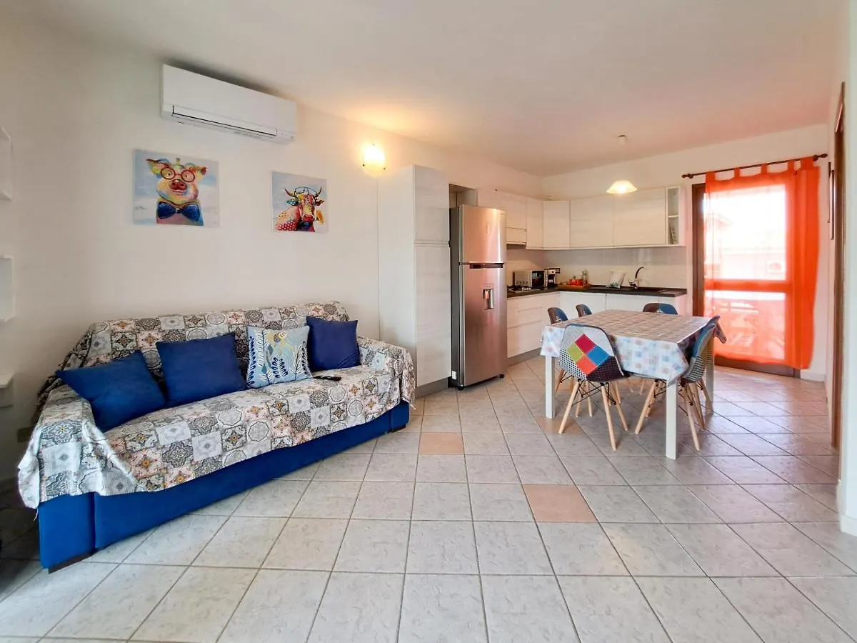 Appartamento Trilocale Vicino Al Centro Di San Teodoro San Teodoro  Italy